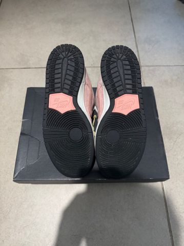 נעלי Nike SB Dunk Low Pink Pig