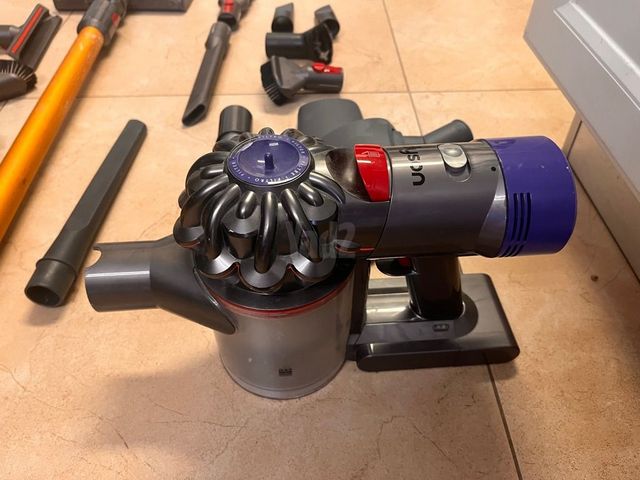 שואב אבק Dyson v8