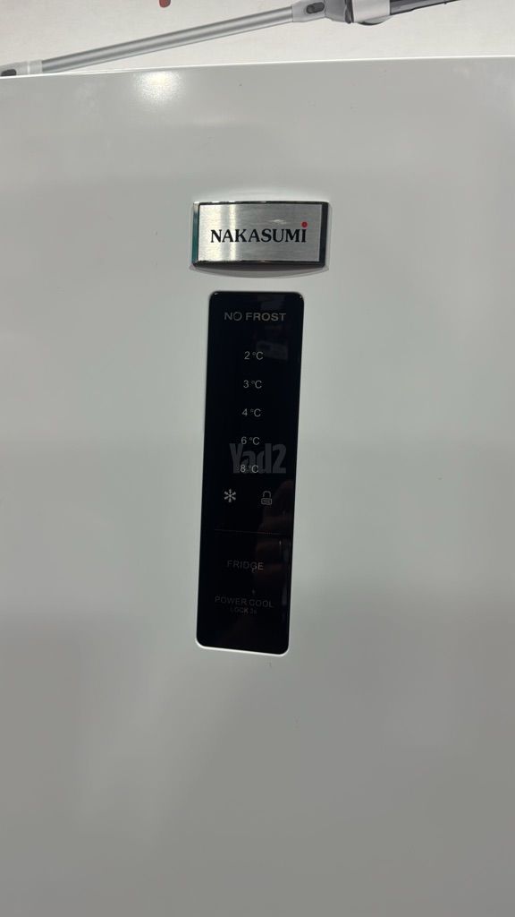 מקרר NAKASUMI