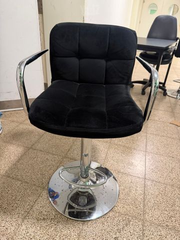 כיסאות