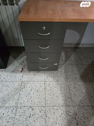שולחן