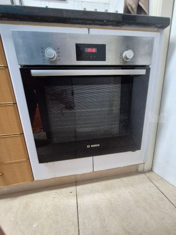 תנור בילד אין BOSCH