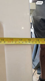 כיור עם משטח