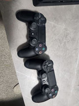 PS4 Slim 1TB + 2 שלטים