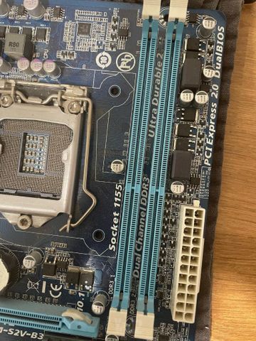 לוח אם Gigabyte H61M-S2V DDR3