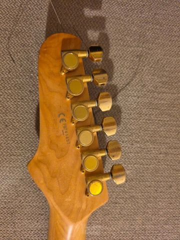 גיטרהIbanez Blazer BL440