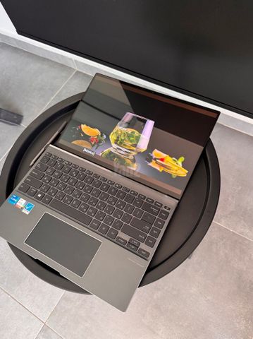 מחשב נייד ASUS Zenbook