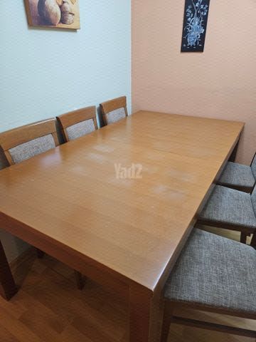 שולחן אוכל איכותי + 6 כסאות