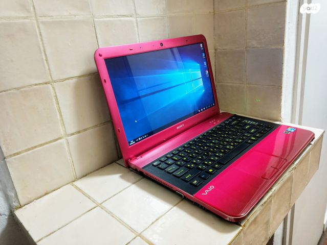 לפטופ Sony vaio i3 240GB