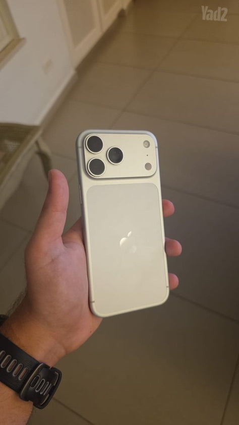 Iphone 17 pro max כסוף