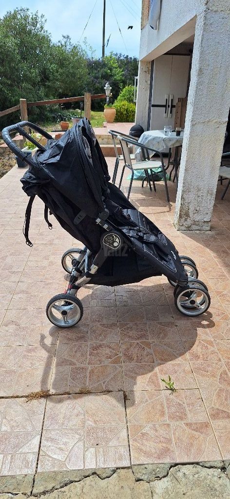 עגלת תאומים