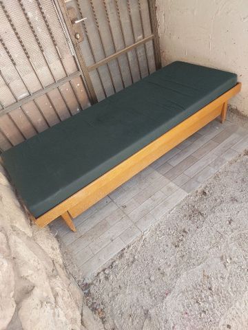 מיטת יחיד