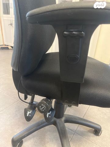 כסא ד״ר גב