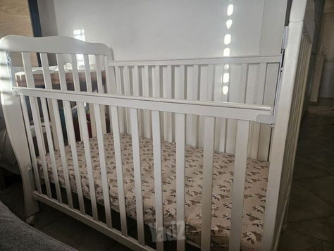 מיטת תינוק