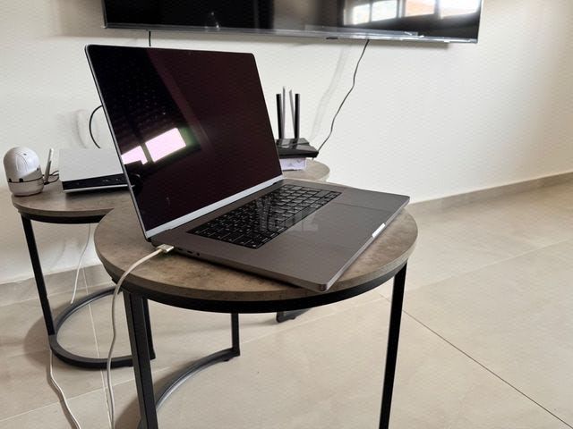 MacBook Pro 16" (M1 Max 32GB)