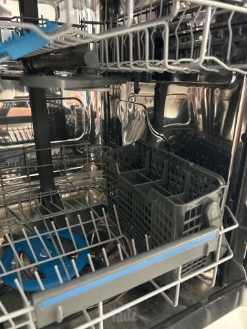 מדיח צר