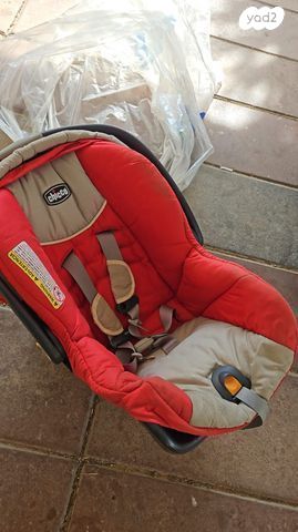 עגלת תינוק וכסא