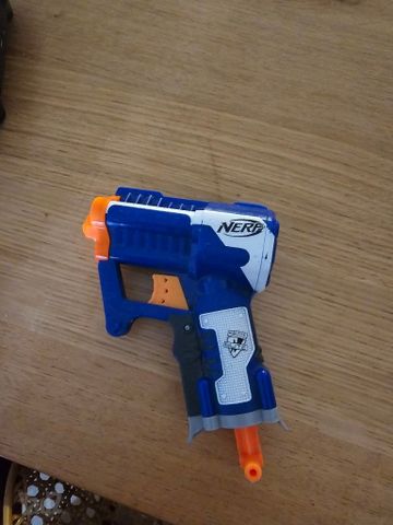 רובה nerf קטן