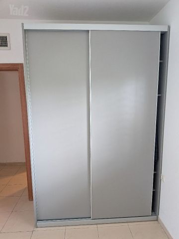 ארון קיר הזזה