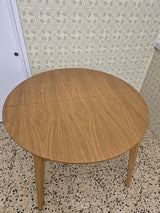 שולחן אוכל
