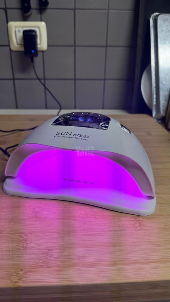 מנורת UV ללק ג׳ל