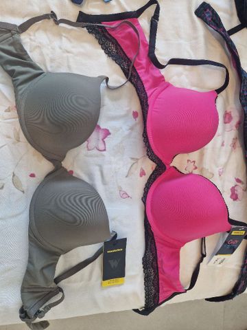 חזיות B70 Wonderbra