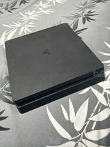 סוני 4 + 2 שלטים + GTA PE