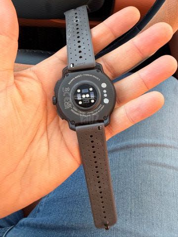 שעון  Suunto race 2 Titanium