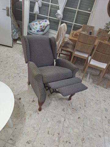 כורסה מתכוננת