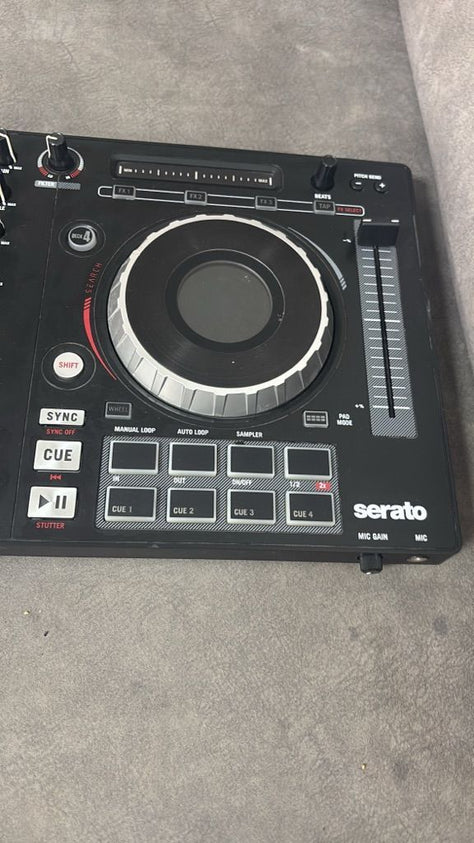 קונטרולר DJ
