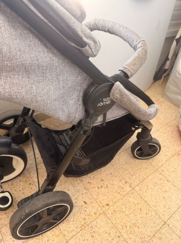 עגלה טיולון