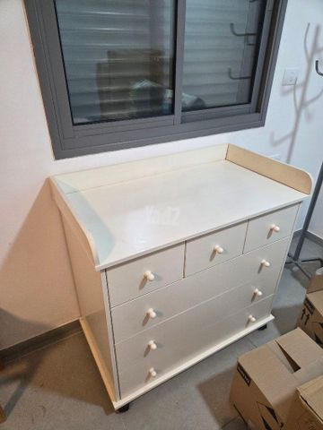 שידת החתלה