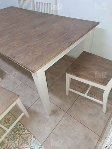שולחן אוכל
