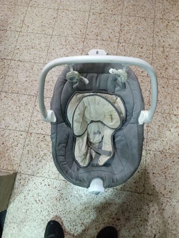 נדנדה לתינוק
