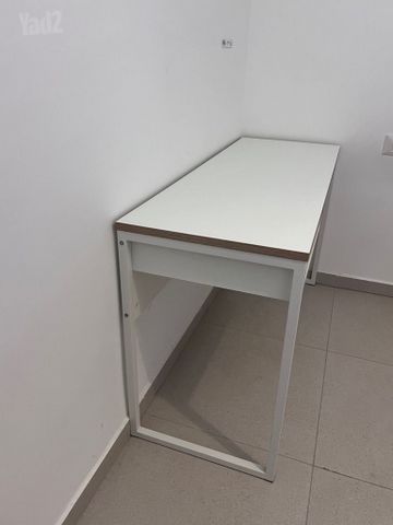 שולחן כתיבה