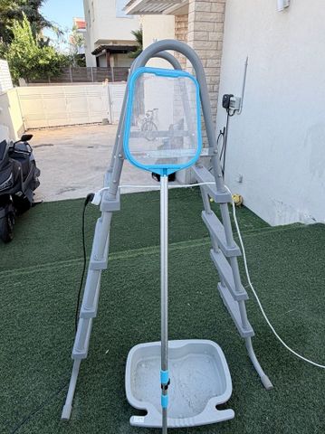 בריכה ביתית