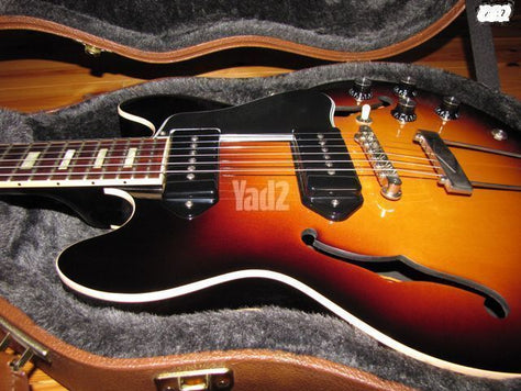 Gibson Memphis ES-390 with P-