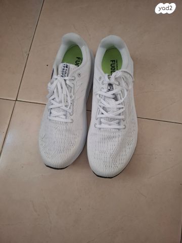 נעליי NB