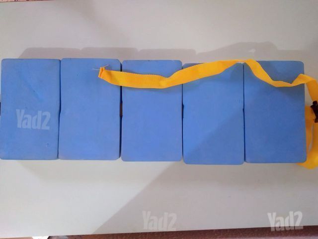 חגורת מצופים לשיעורי שחייה
