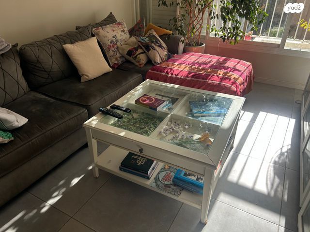 שולחן טלויזיה.קפה לסלון
