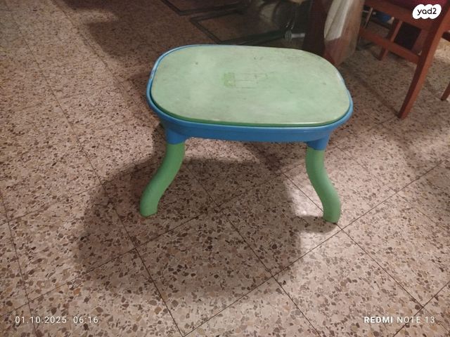 שולחן