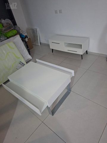 שולחן + מזנון