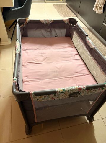Pack n Play Graco