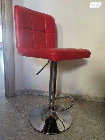 כיסא בר מרופד מתכוונן לגובה