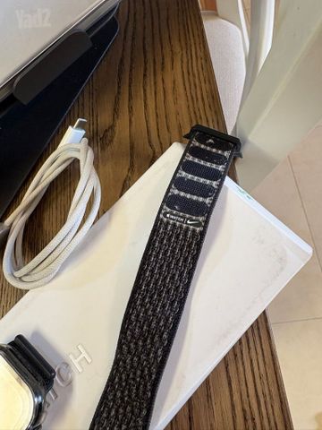 Apple Watch s10 42M cell