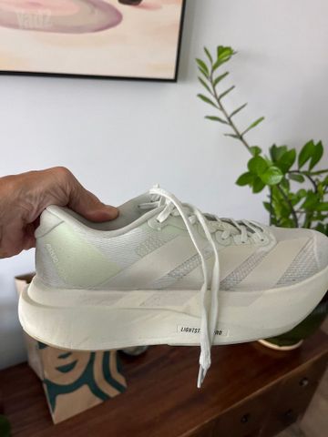 נעלי ספורט adizero