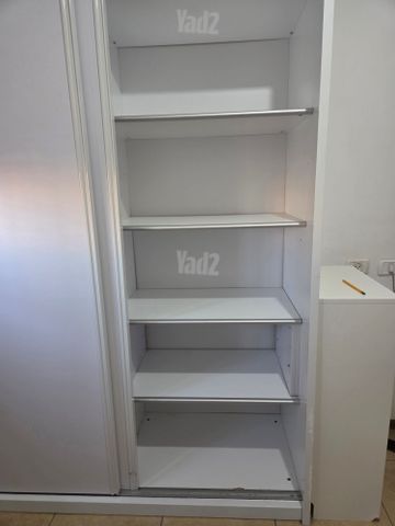 ארון הזזה