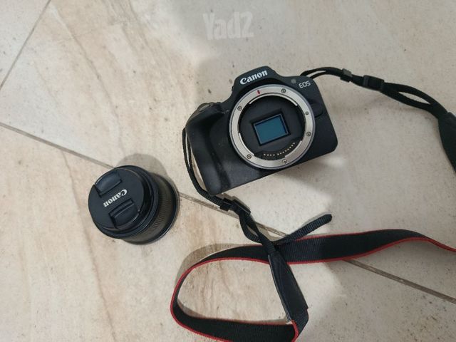 מצלמת canon r100