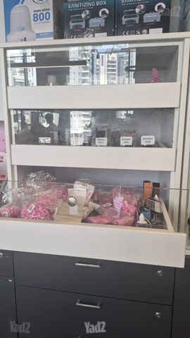 ארון תצוגה