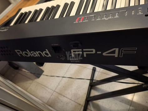 Roland FP-4F פסנתר חשמלי